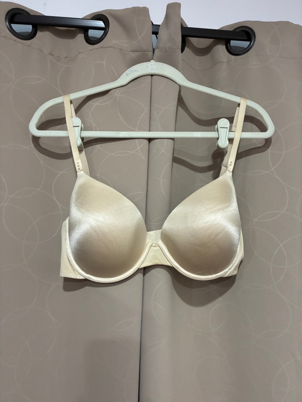 Victoria Secret Biofit Padded Everyday T-Shirt Bra in Light Beige